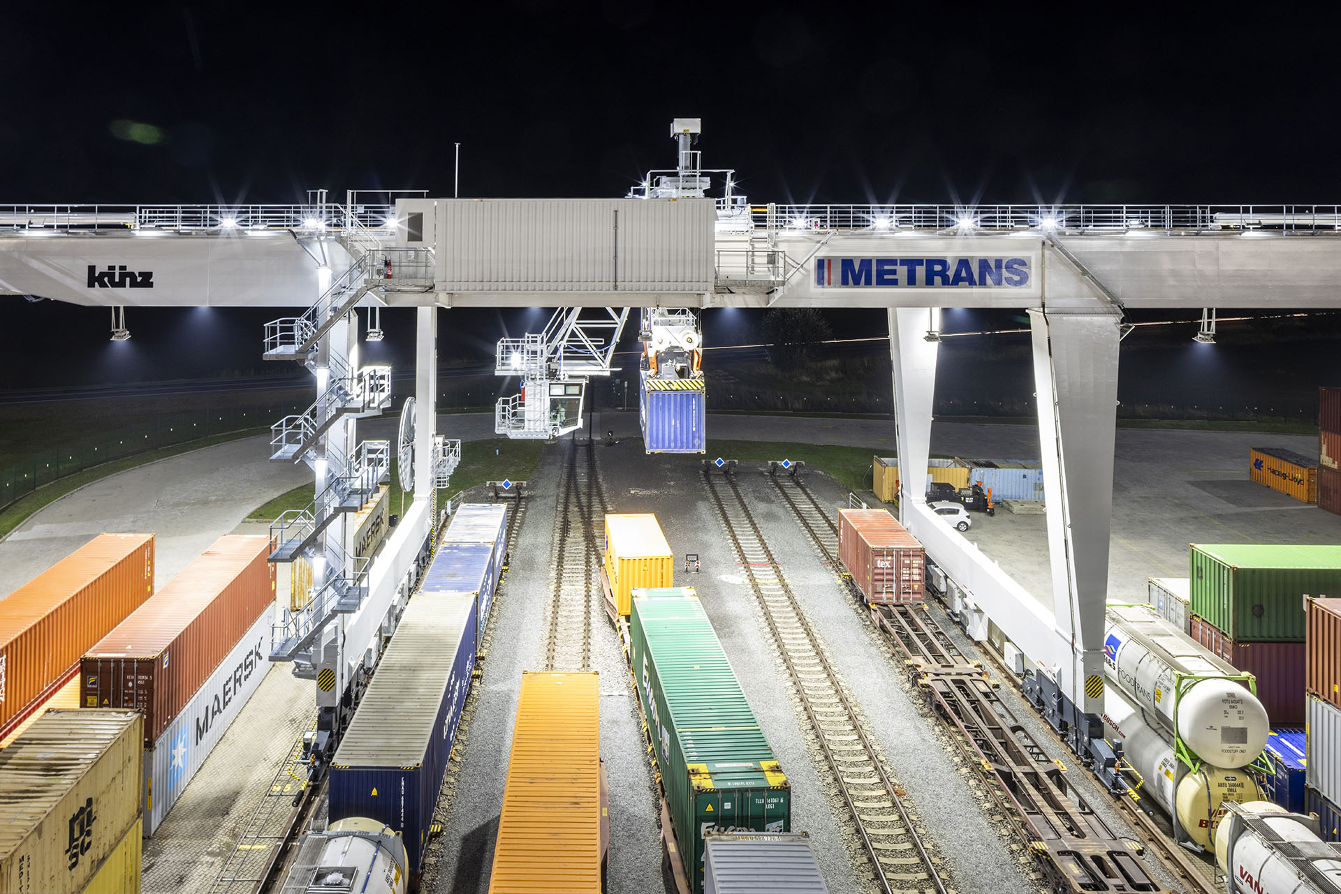 Containerbahnhof am Metrans Terminal Dunajská Streda / Rail Ter